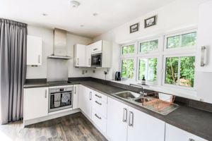 40 Searchwood Road
